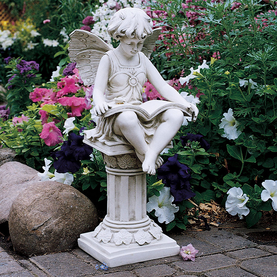 статуи в саду фото
